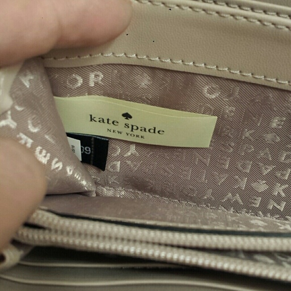 Kate Spade Neda Ward Place Leather Wallet NWT Zip - Picture 7 of 8